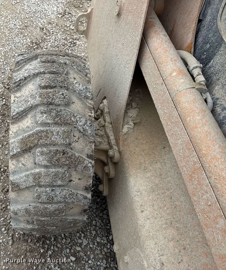 image for item DH9999 2007 Case 450 skid steer loader