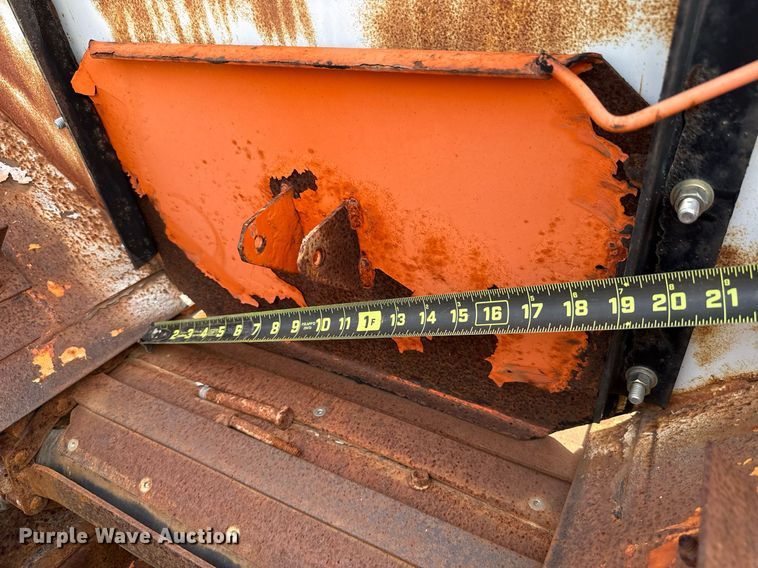 image for item DI5770 Henderson spreader