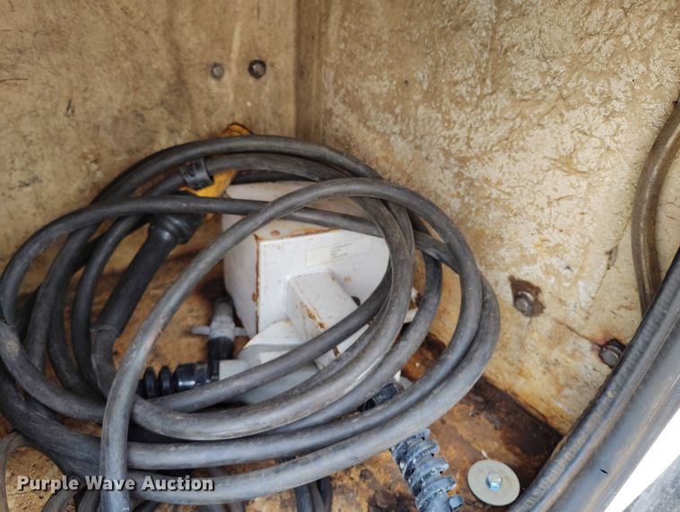 image for item DP4985 2009 GMC C8500 cable placer bucket truck