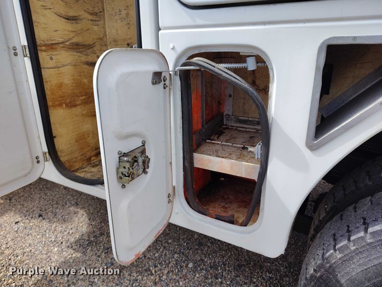 image for item DP4985 2009 GMC C8500 cable placer bucket truck