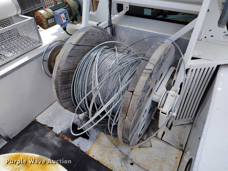 image for item DP4985 2009 GMC C8500 cable placer bucket truck