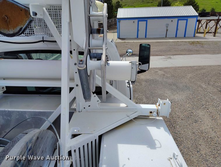 image for item DP4985 2009 GMC C8500 cable placer bucket truck