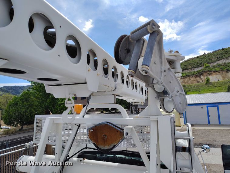 image for item DP4985 2009 GMC C8500 cable placer bucket truck