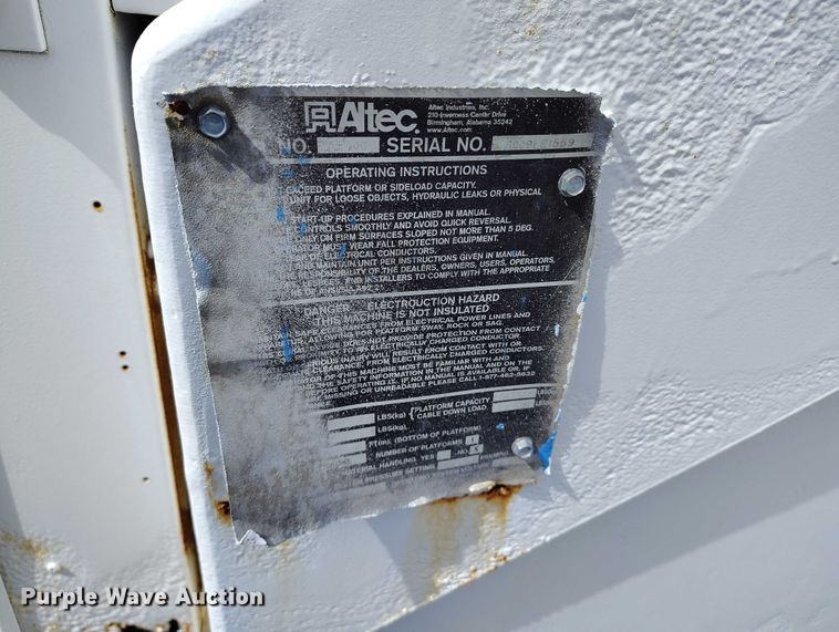 image for item DP4985 2009 GMC C8500 cable placer bucket truck