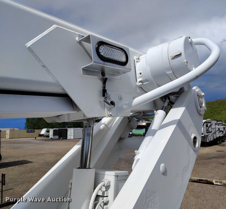 image for item DP4985 2009 GMC C8500 cable placer bucket truck