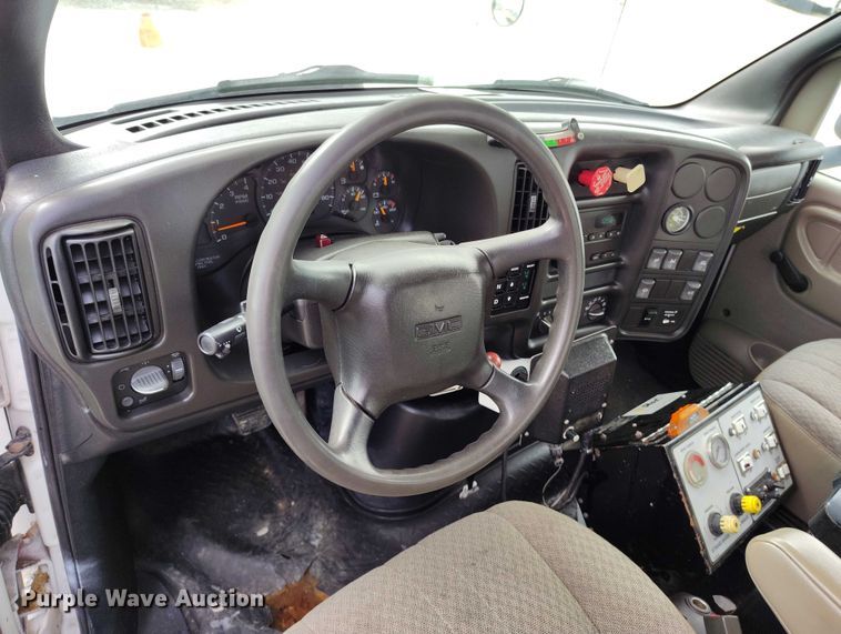 image for item DP4985 2009 GMC C8500 cable placer bucket truck