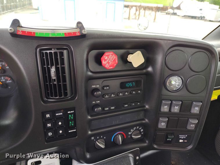 image for item DP4985 2009 GMC C8500 cable placer bucket truck