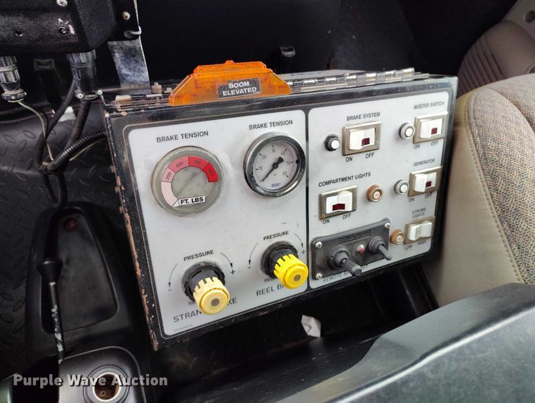 image for item DP4985 2009 GMC C8500 cable placer bucket truck