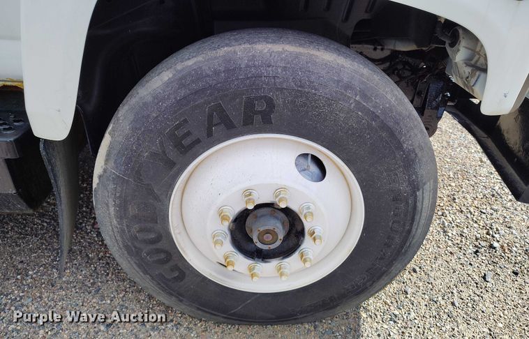 image for item DP4985 2009 GMC C8500 cable placer bucket truck