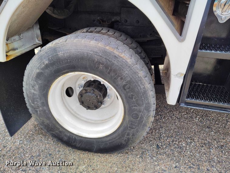 image for item DP4985 2009 GMC C8500 cable placer bucket truck