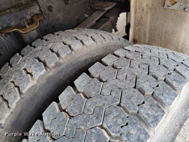 image for item DP4985 2009 GMC C8500 cable placer bucket truck