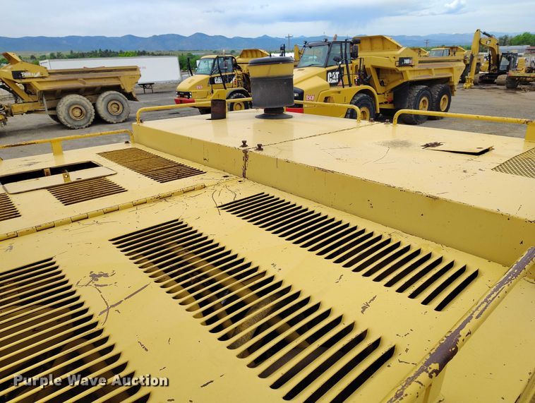 image for item DP4986 1987 Caterpillar 229 excavator