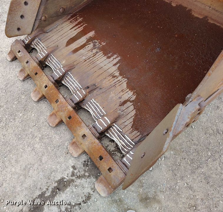 image for item DP4986 1987 Caterpillar 229 excavator