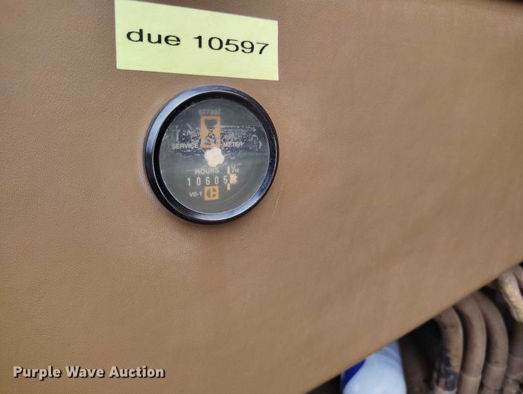 image for item DP4986 1987 Caterpillar 229 excavator