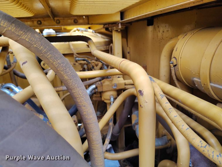 image for item DP4986 1987 Caterpillar 229 excavator