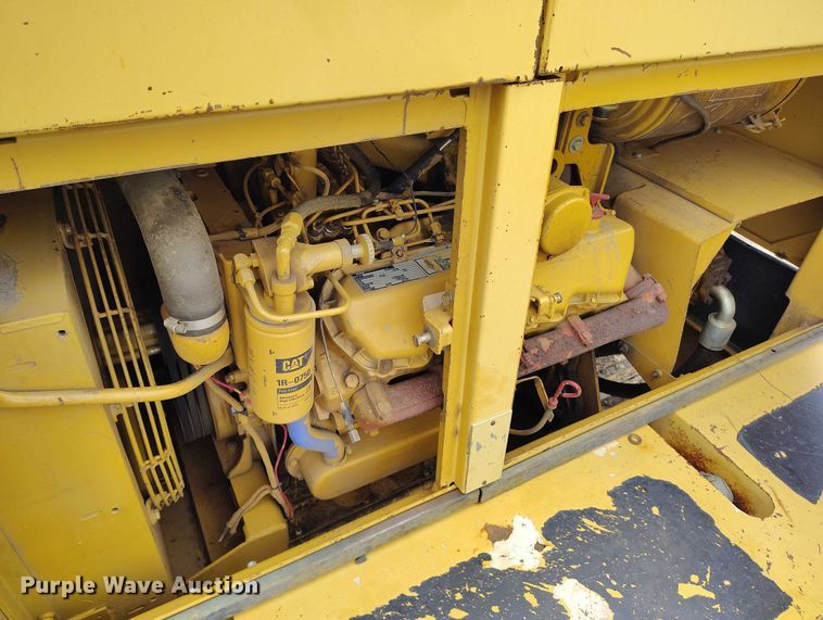 image for item DP4986 1987 Caterpillar 229 excavator