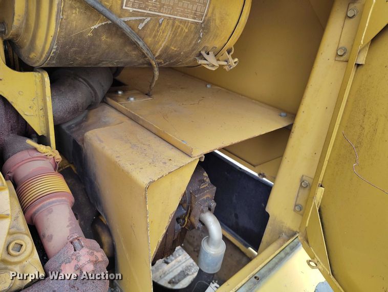 image for item DP4986 1987 Caterpillar 229 excavator