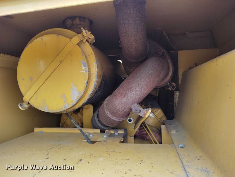 image for item DP4986 1987 Caterpillar 229 excavator