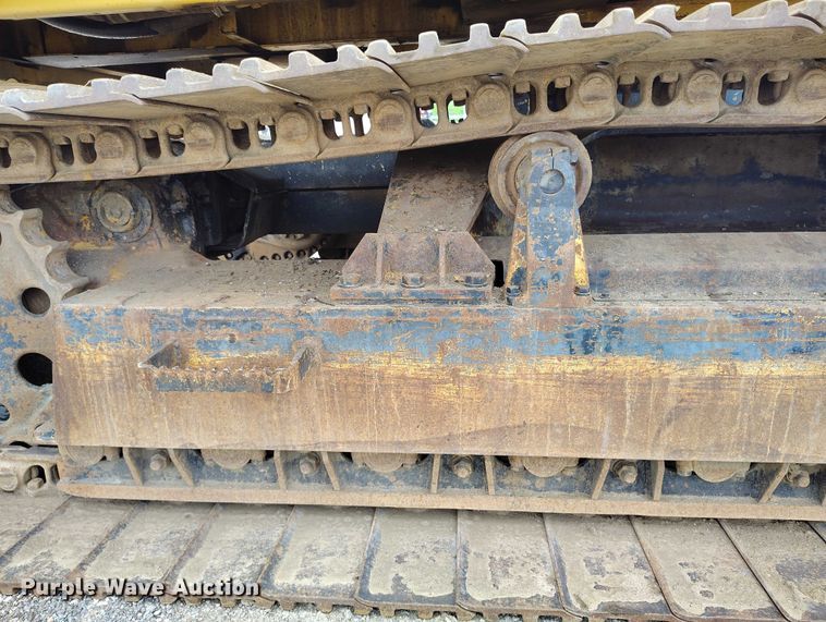 image for item DP4986 1987 Caterpillar 229 excavator