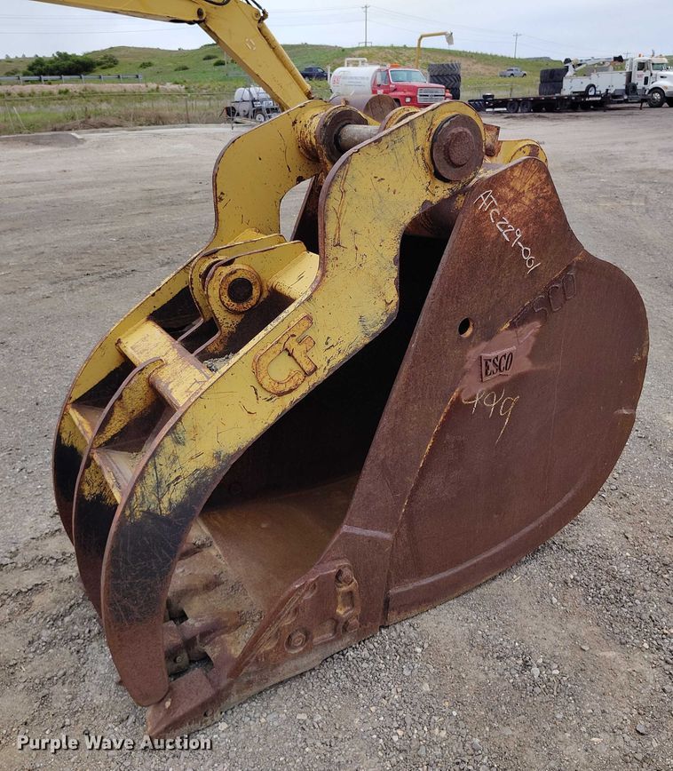 image for item DP4986 1987 Caterpillar 229 excavator