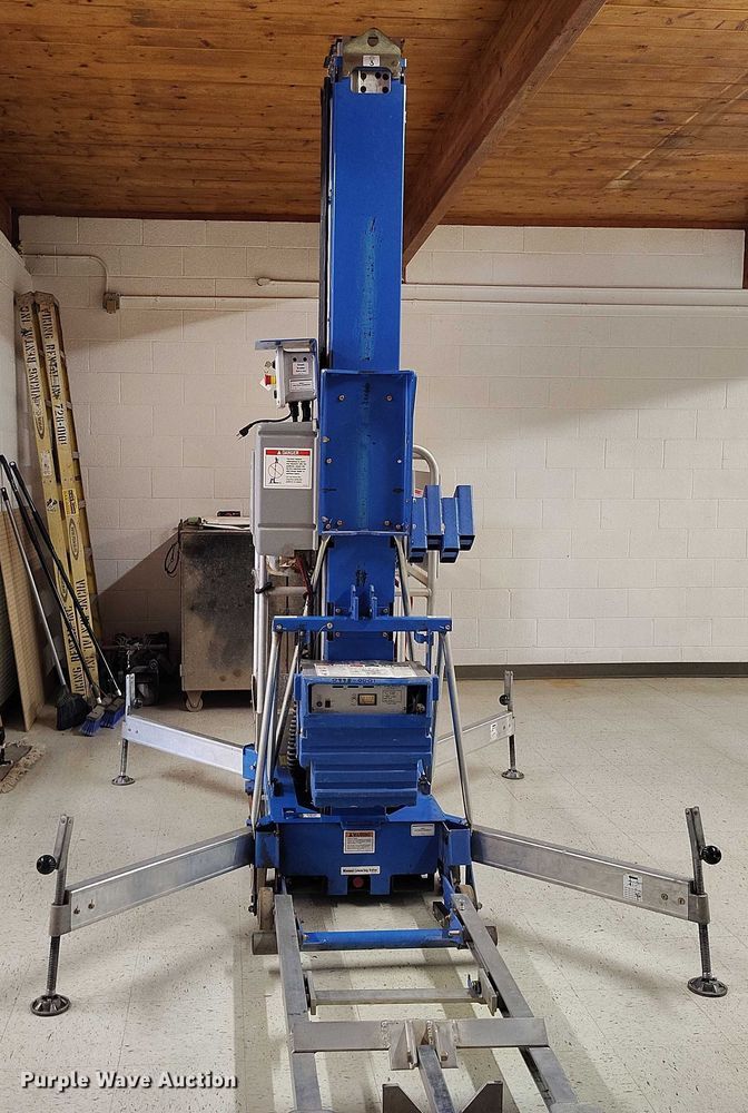 image for item DP4992 2016 Genie AWP-36S vertical lift