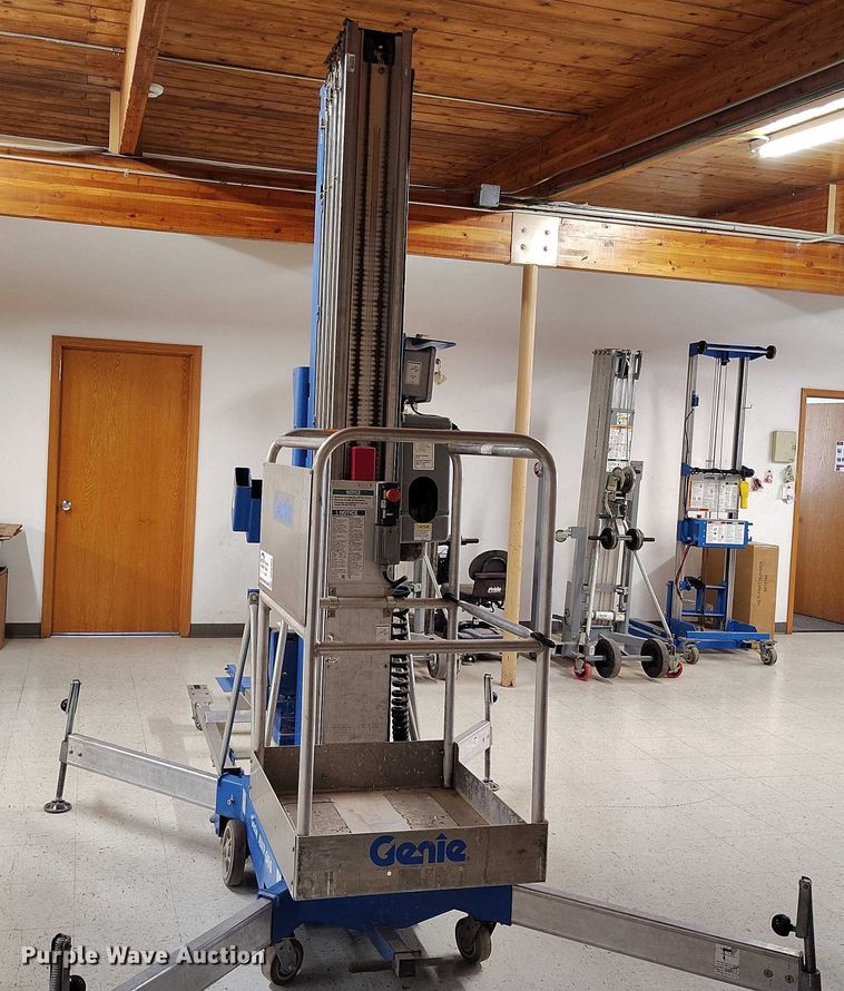 image for item DP4992 2016 Genie AWP-36S vertical lift