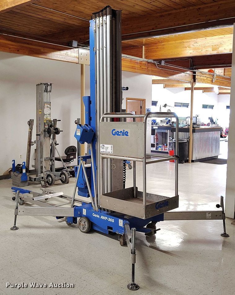 image for item DP4992 2016 Genie AWP-36S vertical lift