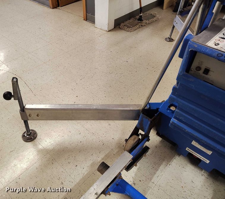 image for item DP4992 2016 Genie AWP-36S vertical lift