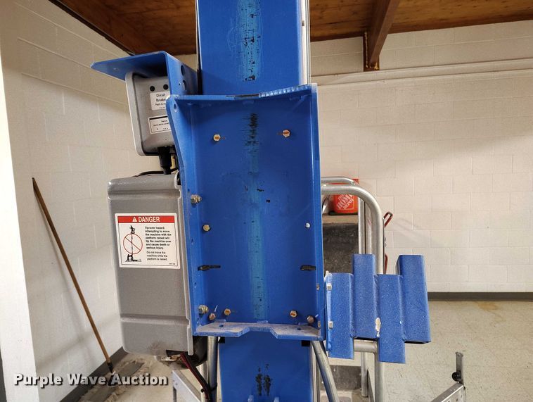 image for item DP4992 2016 Genie AWP-36S vertical lift