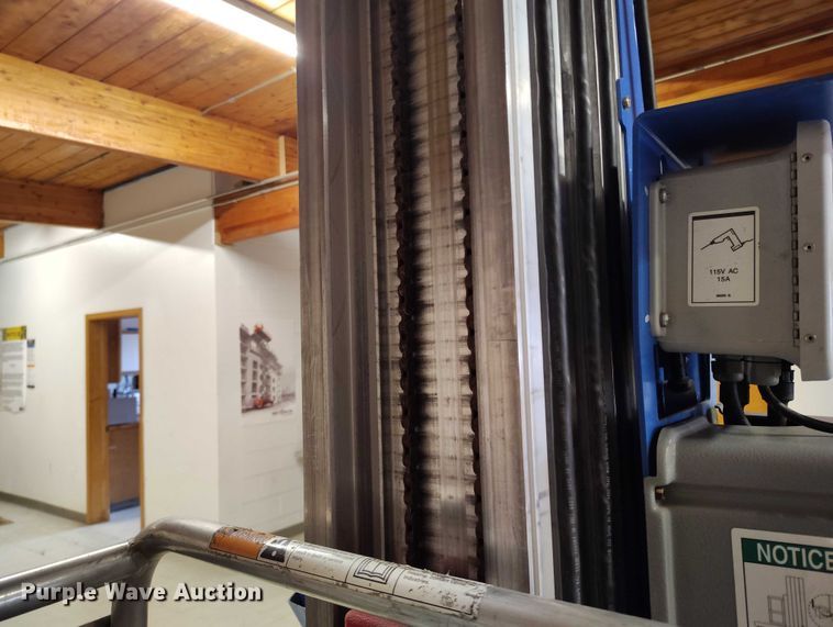 image for item DP4992 2016 Genie AWP-36S vertical lift