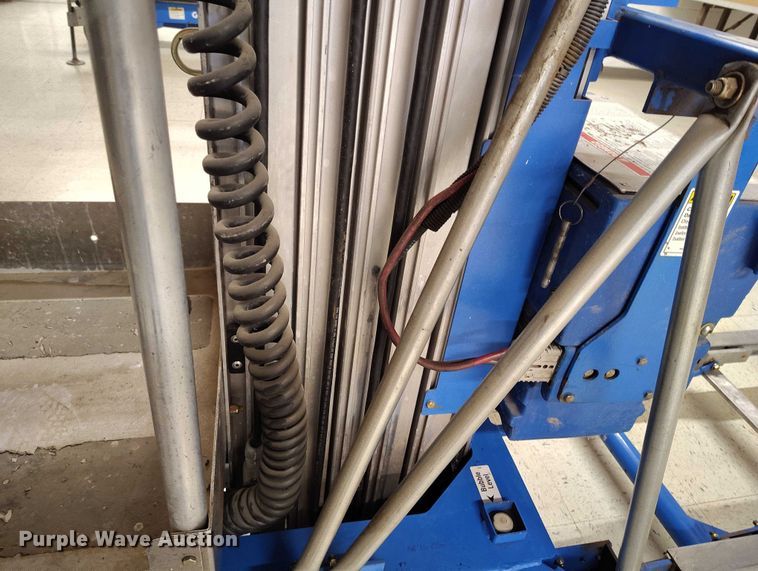 image for item DP4992 2016 Genie AWP-36S vertical lift