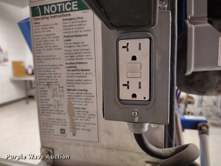 image for item DP4992 2016 Genie AWP-36S vertical lift