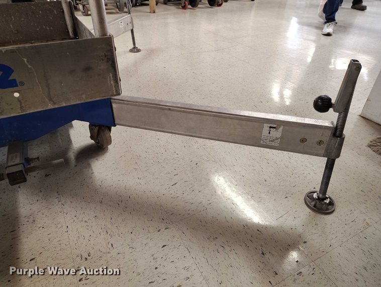 image for item DP4992 2016 Genie AWP-36S vertical lift