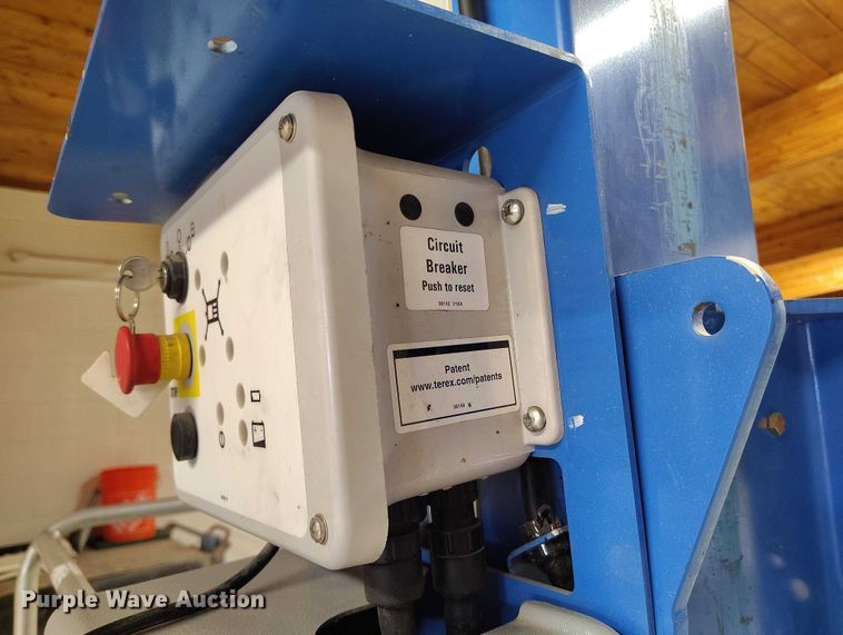 image for item DP4992 2016 Genie AWP-36S vertical lift