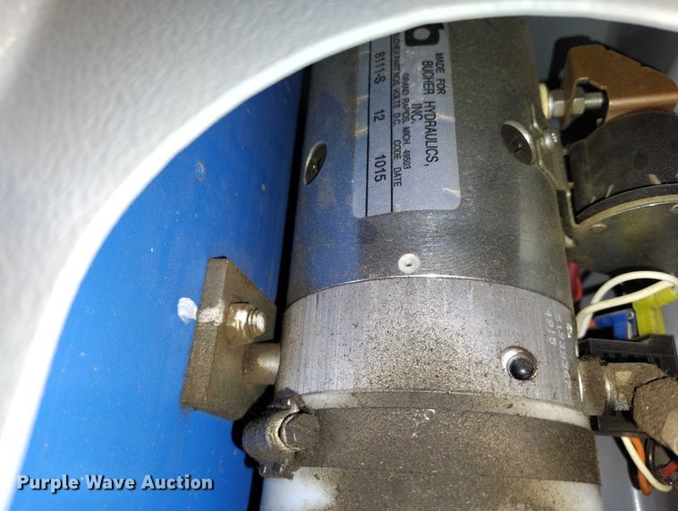 image for item DP4992 2016 Genie AWP-36S vertical lift