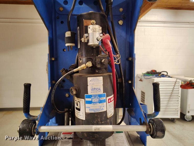 image for item DP4994 1997 Genie AWP-30S vertical lift