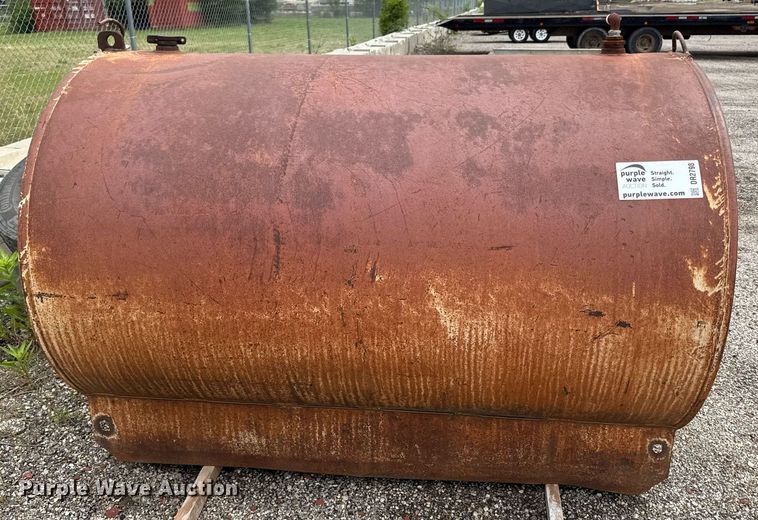 image for item DR2798 Oil tank