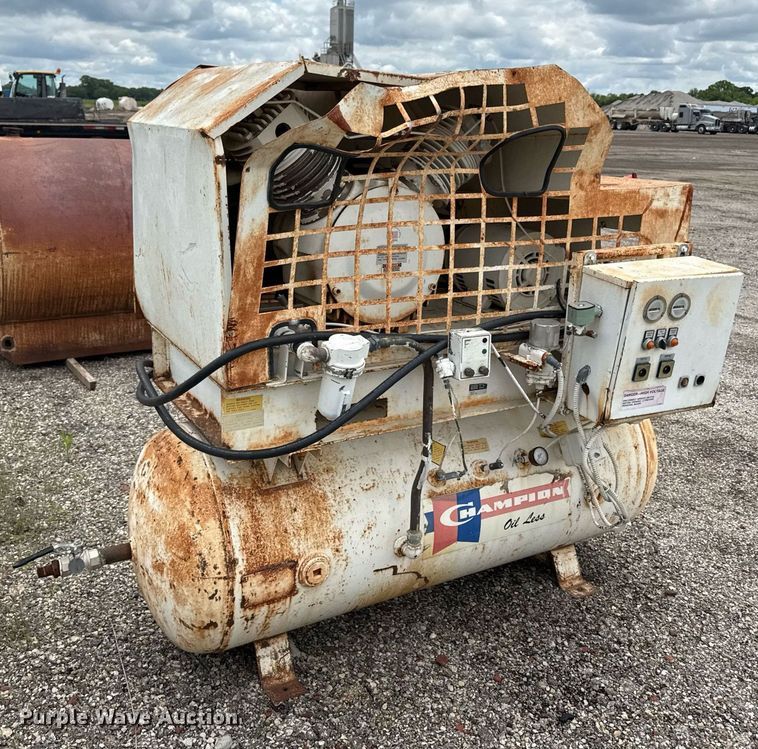 image for item DR2799 Champion air compressor