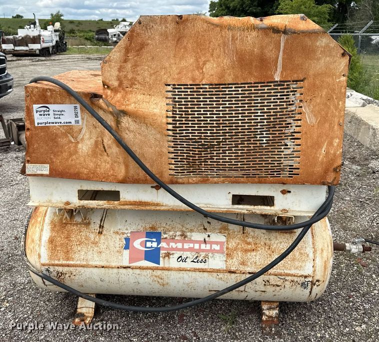 image for item DR2799 Champion air compressor