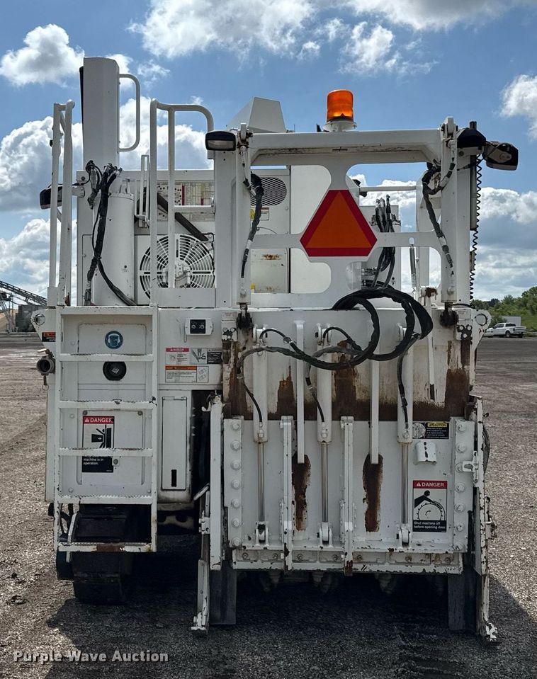 image for item DR2803 2011 Roadtec RX-400E milling machine