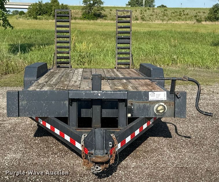 image for item DR2817 2003 Eagle equipment trailer