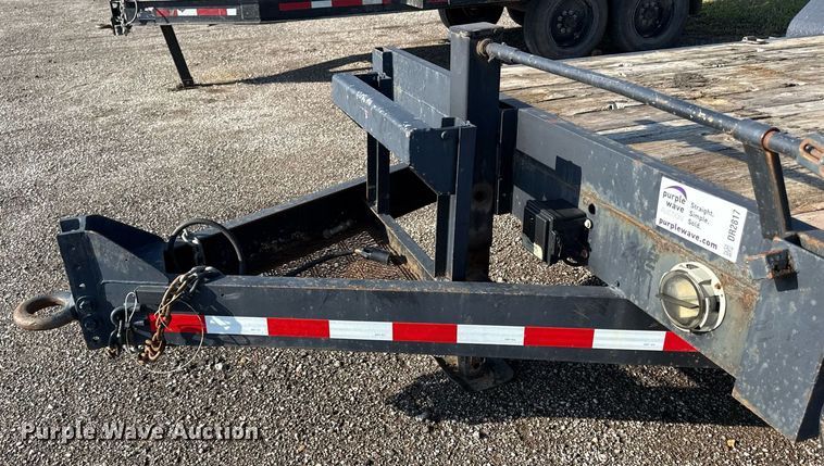 image for item DR2817 2003 Eagle equipment trailer