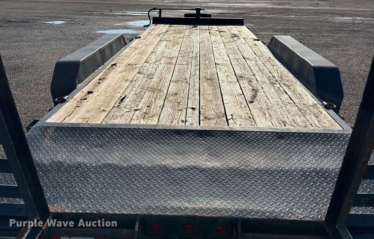 image for item DR2817 2003 Eagle equipment trailer