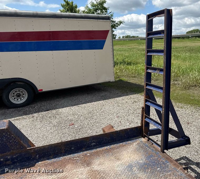 image for item DR2822 2014 Roadhog equipment trailer