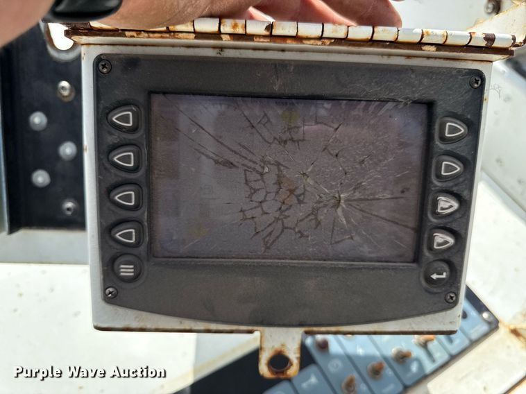 image for item DR2823 2012 Roadtec RX600E milling machine