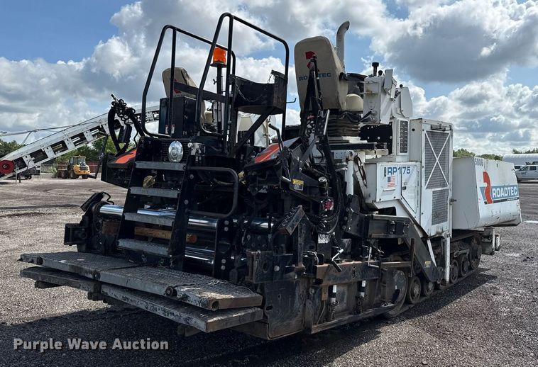 image for item DR2824 2013 Roadtec RP-175 paver