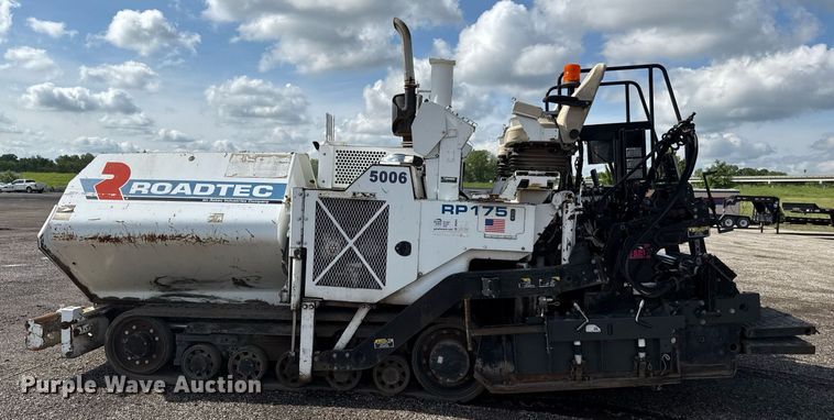 image for item DR2824 2013 Roadtec RP-175 paver