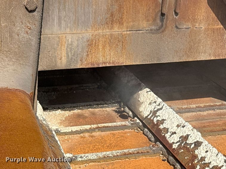 image for item DR2824 2013 Roadtec RP-175 paver