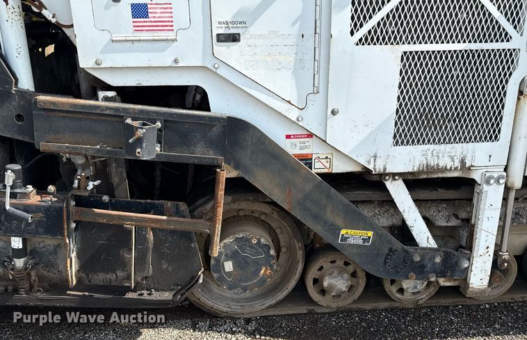 image for item DR2824 2013 Roadtec RP-175 paver