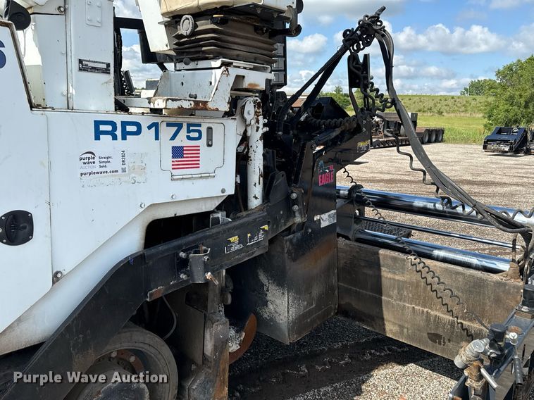 image for item DR2824 2013 Roadtec RP-175 paver